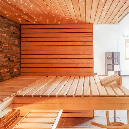 Apartment Sleeps 8 Pool Wifi Zermatt